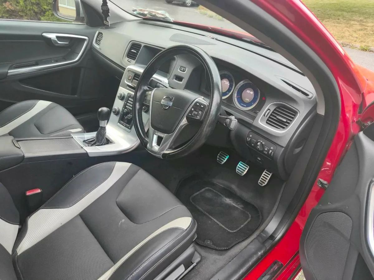 Volvo S60 - Image 4