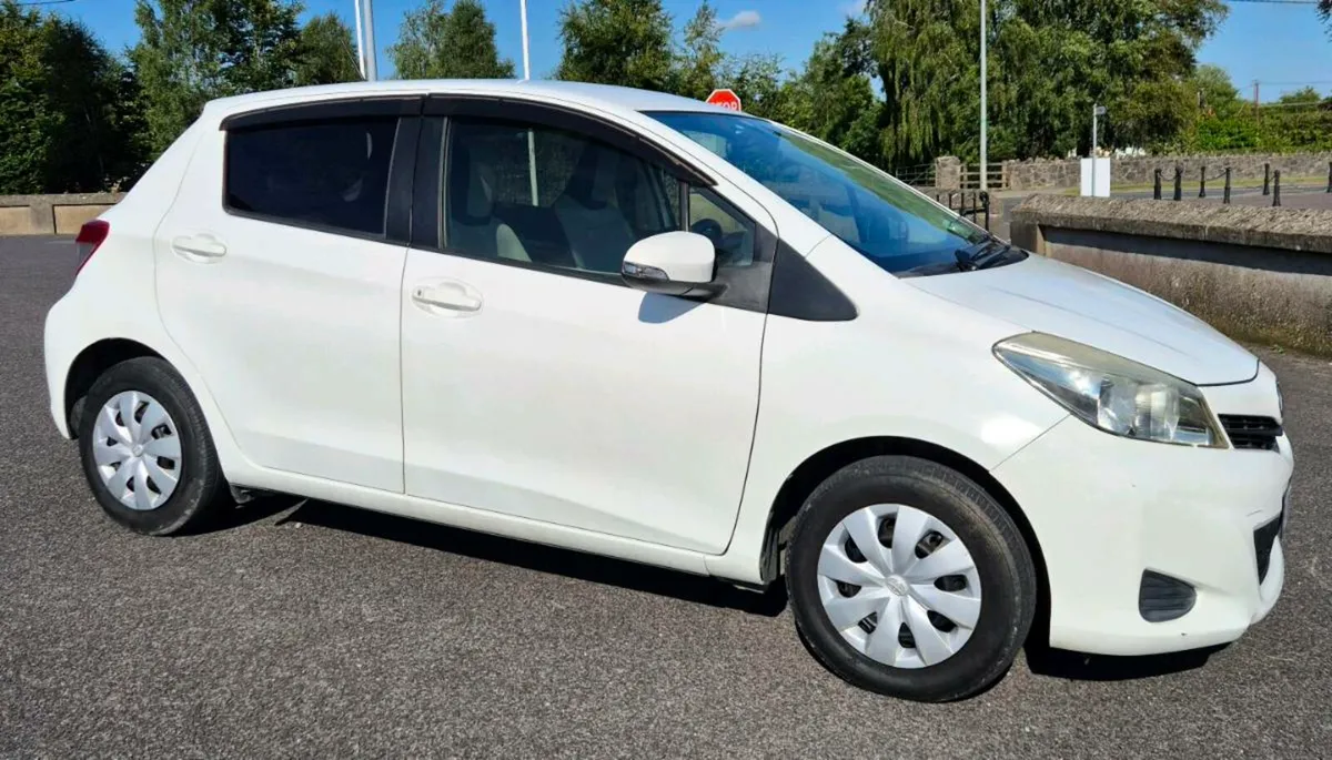 Toyota Vitz 1.0 Auto 59kms NCT & TAX ! - Image 3