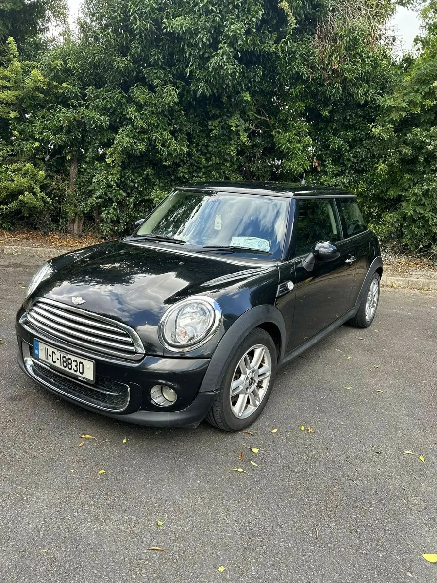 Mini Cooper 2011 - Image 2