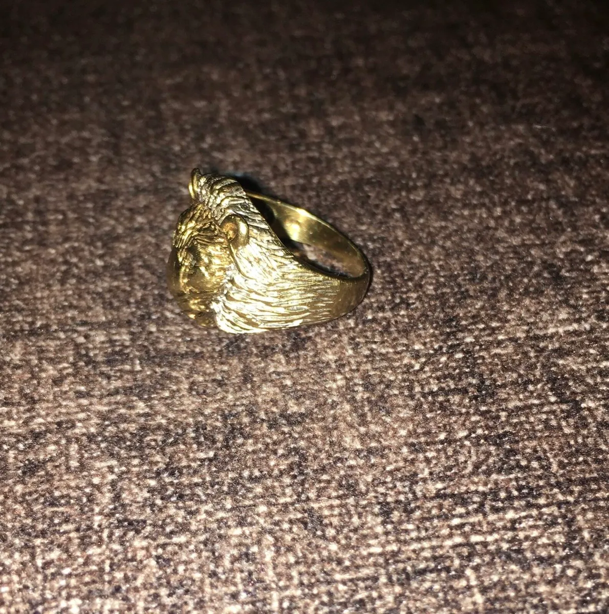 9ct yellow & white gold lion ring - Image 4