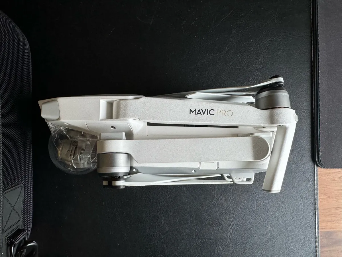 DJI Mavic Pro & Goggles - Image 3