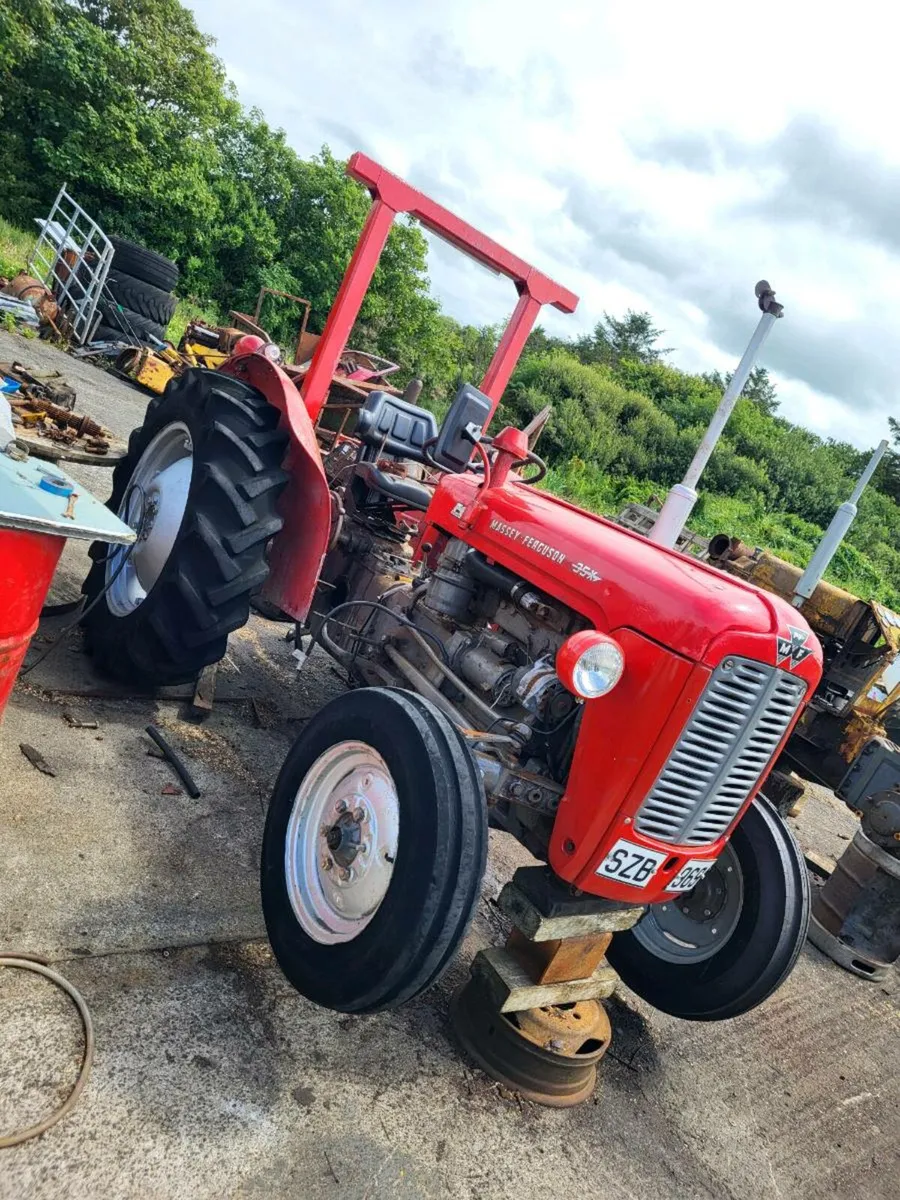 35X  Massey Ferguson - Image 1
