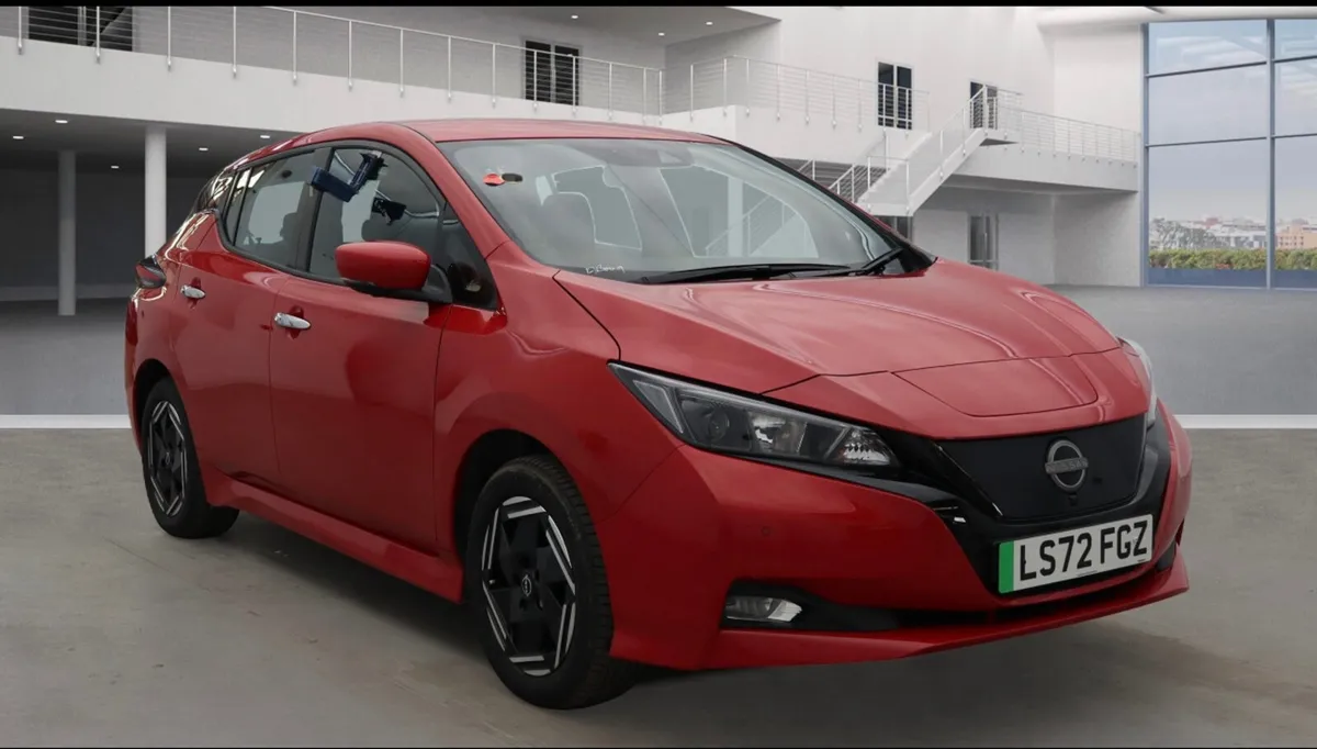 2022 Nissan Leaf SV 40KWH - Image 1