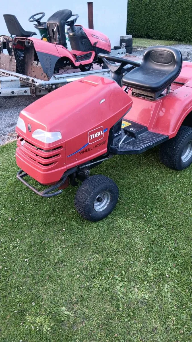Toro hydrostatic 15.5hp Briggs 4 breaking - Image 2