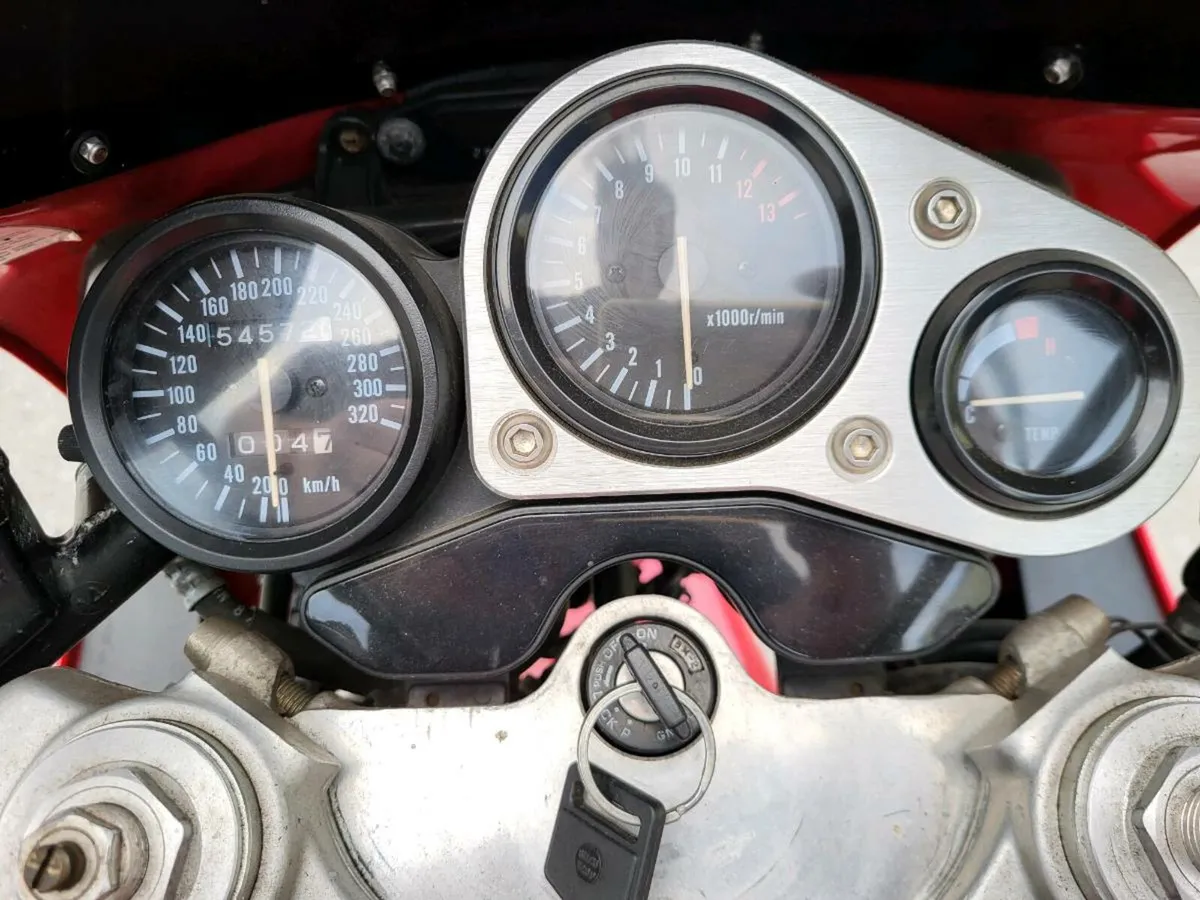 Suzuki Gsxr 1100 wp - Image 4