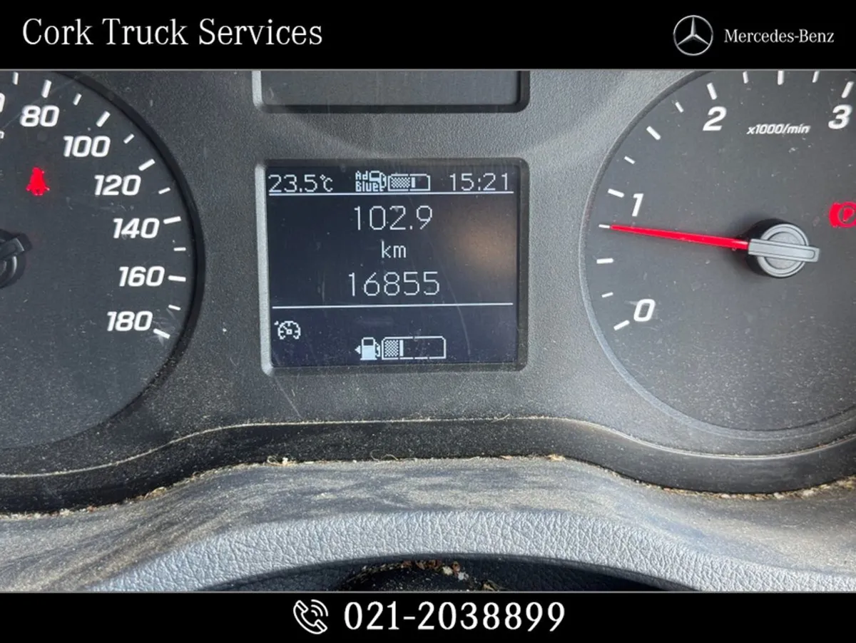 Mercedes-Benz Sprinter 215/39 FWD 6DR - Image 4