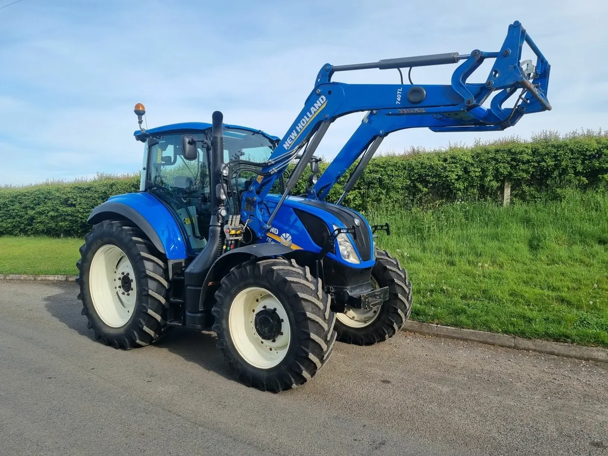 2017 NH T5.110 3025hrs cab sus SLE - Image 1