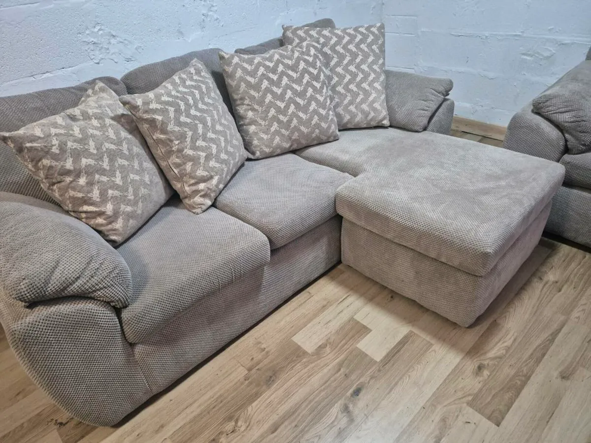 Corner set,Dublin Delivery - Image 1