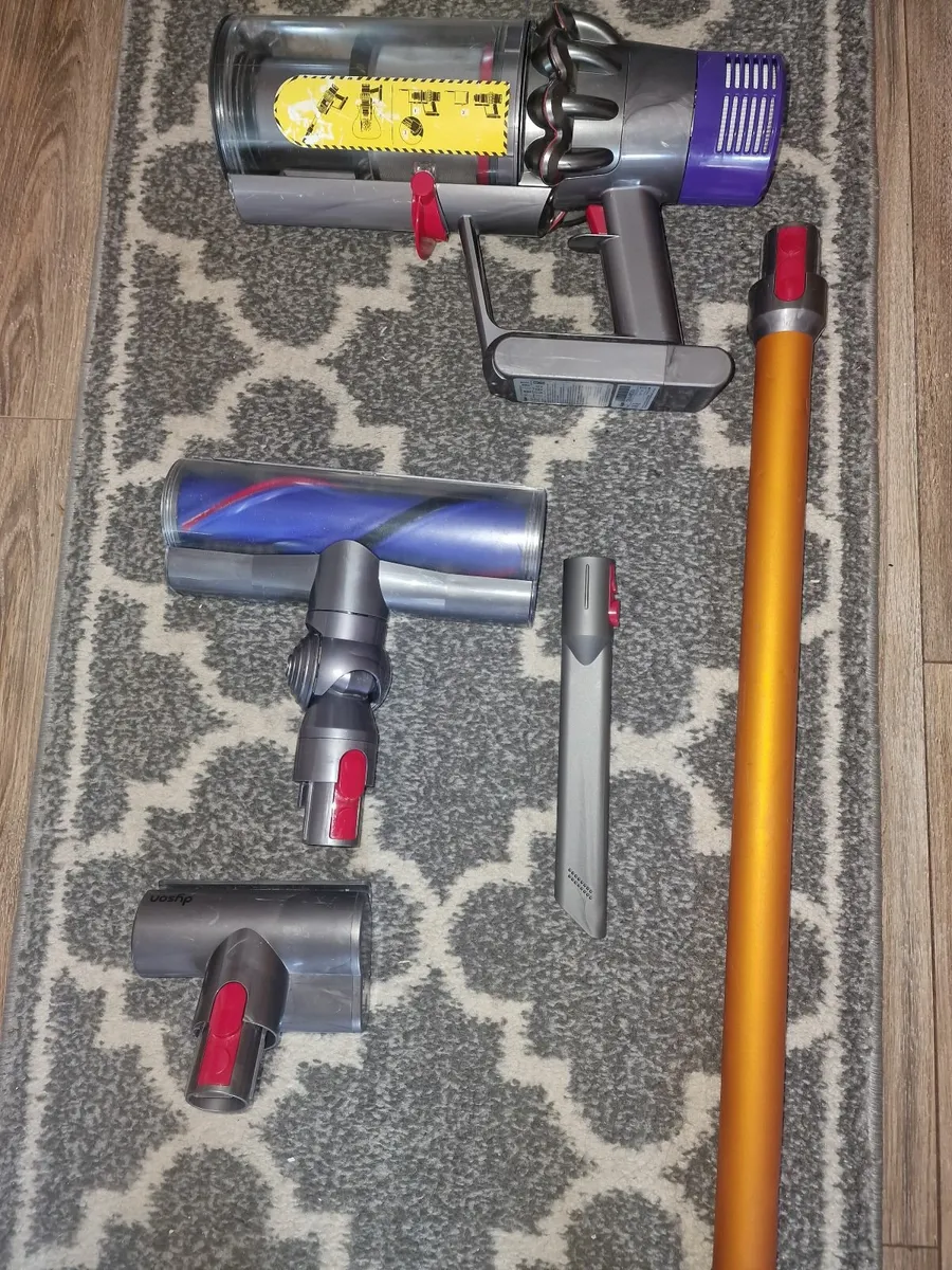 Dyson V10 Absolute - Image 1