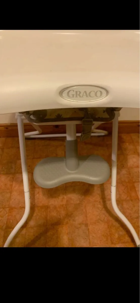 Baby highchair Graco Open to offers - Image 4