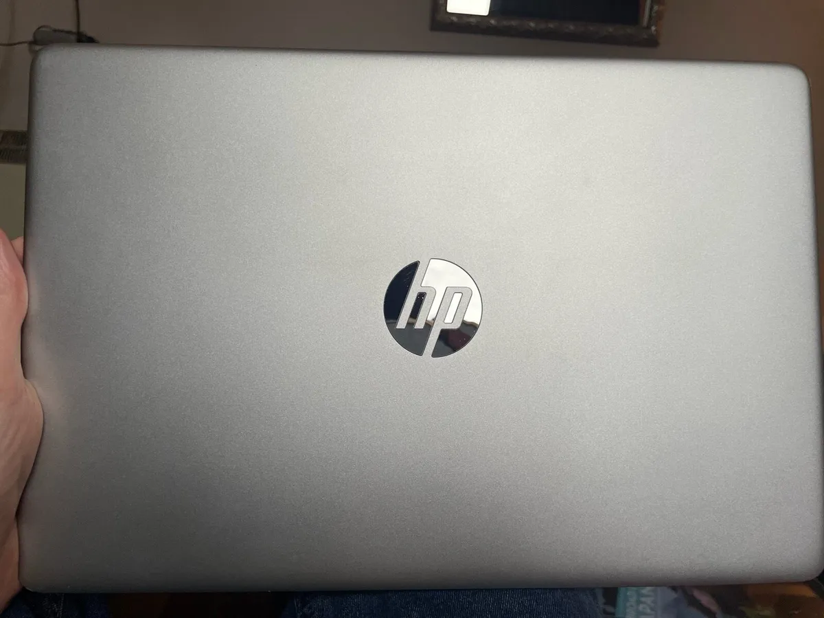 Hp 15s laptop - Image 1