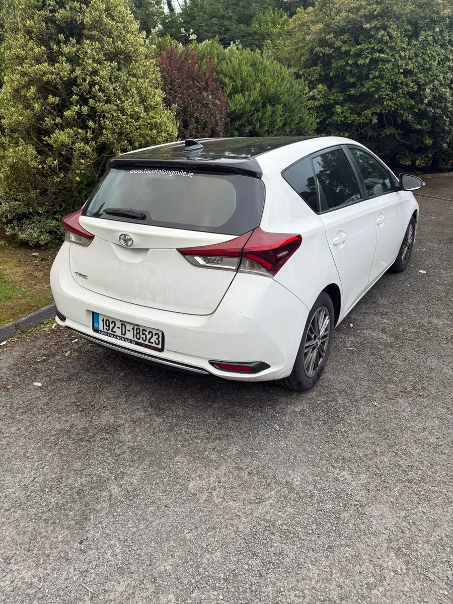 Toyota Auris - Image 2