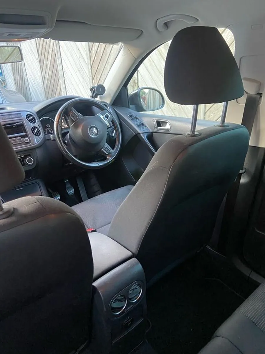 2013 Volkswagen Tiguan - Image 4