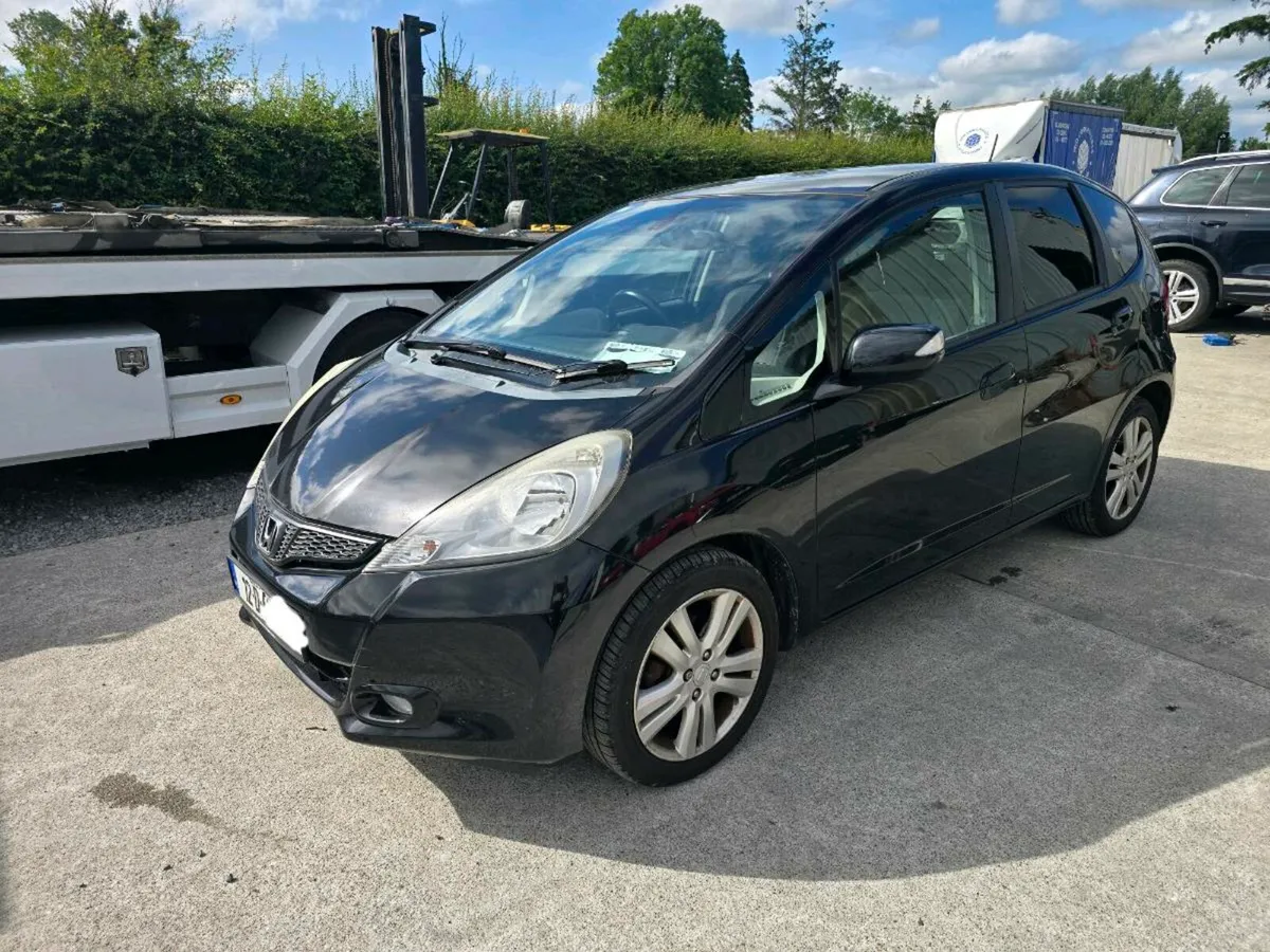 12 HONDA JAZZ - Image 4
