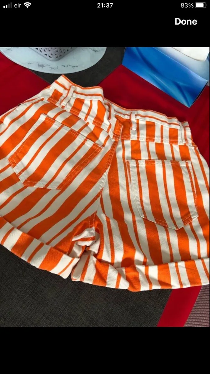 Ladies stunning shorts size 8 €10 - Image 2