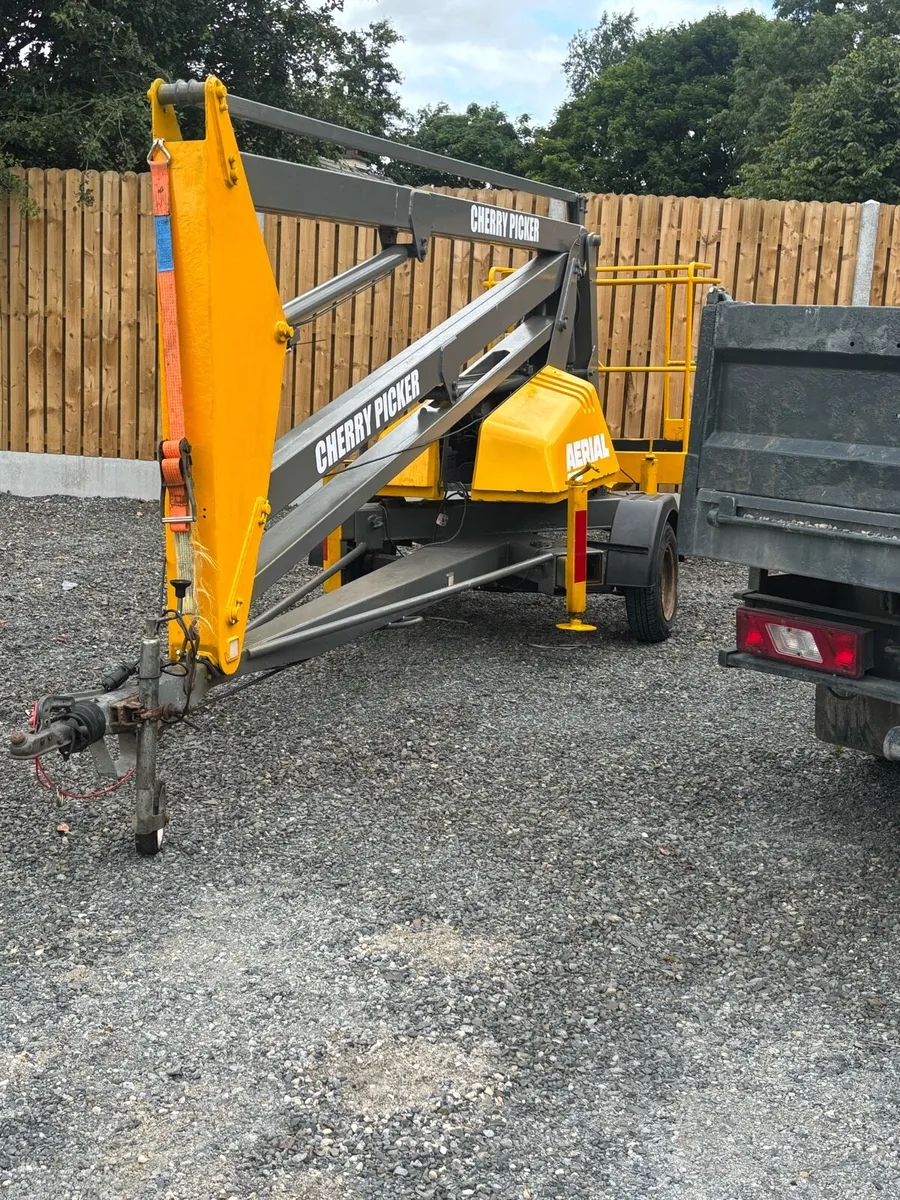 Tow behind cherry picker hoist - Image 4