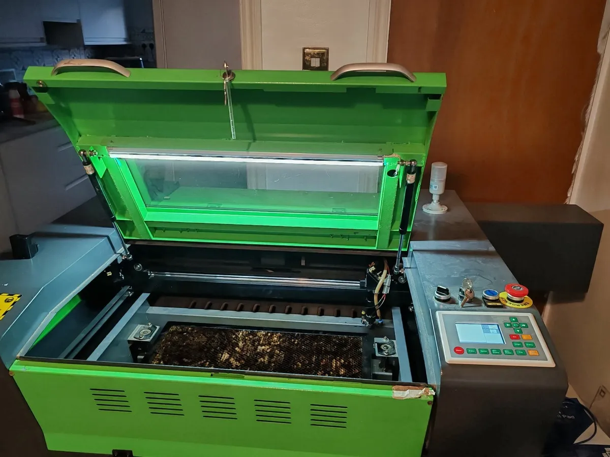 Laser co2 cutting machine - Image 4