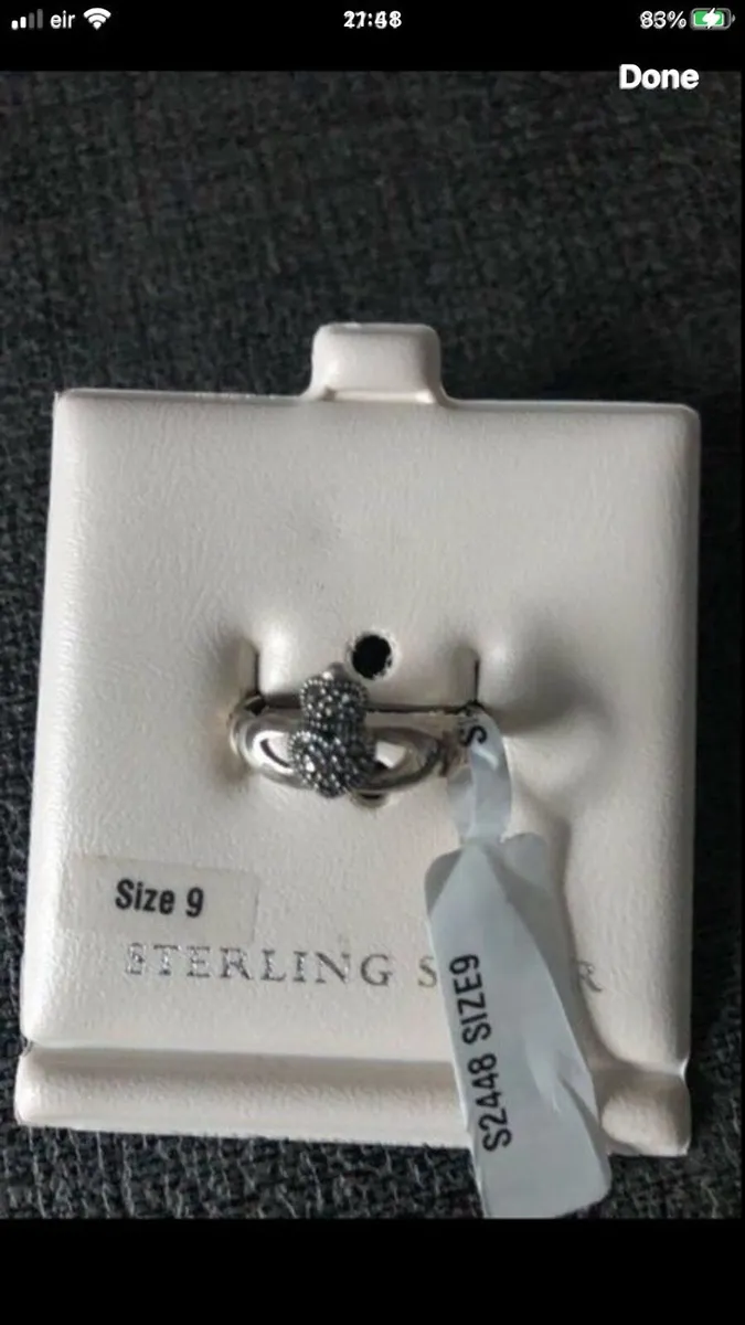Ladies sliver claddagh ring size 9 €25 - Image 2