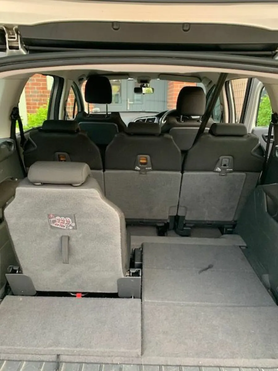 Peugeot 5008 2012 - Image 3