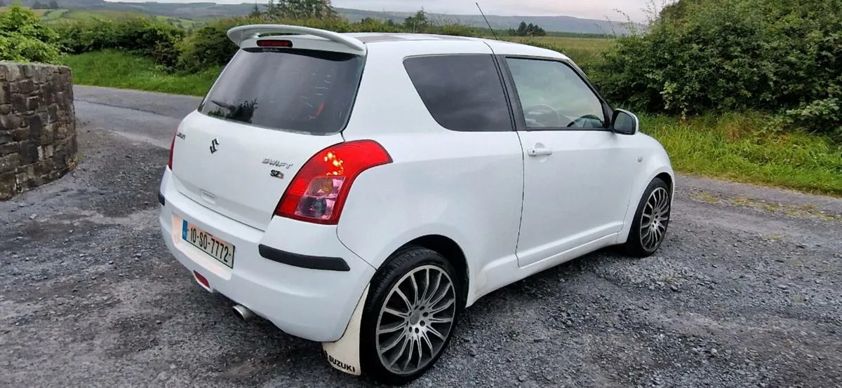 Suzuki Swift - Image 1