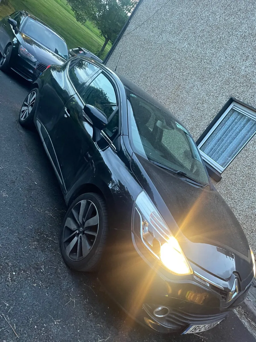 Renault Clio 2015 - Image 1