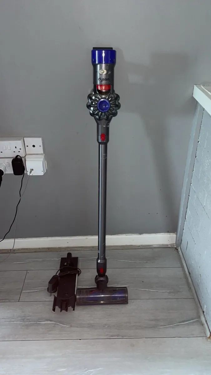 DYSON ADVANCED CORDLESS VACUUM