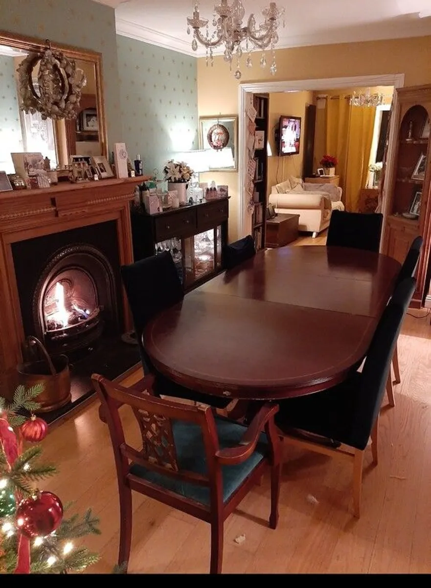 Dining - Image 2