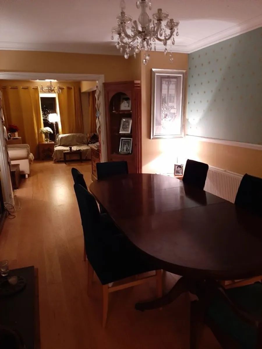 Dining - Image 3
