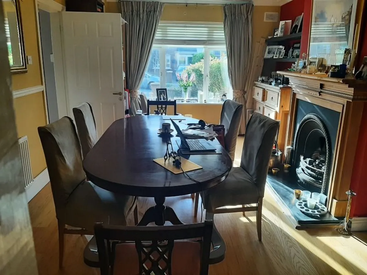 Dining - Image 4