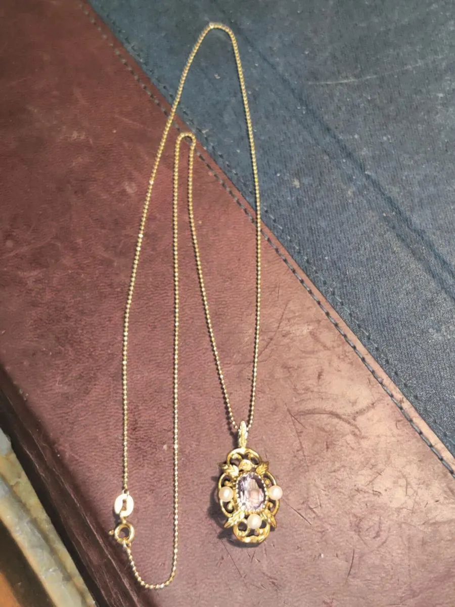 GLITTER BALL AMETHYST & Pearl, 10CT Gold Necklace - Image 3