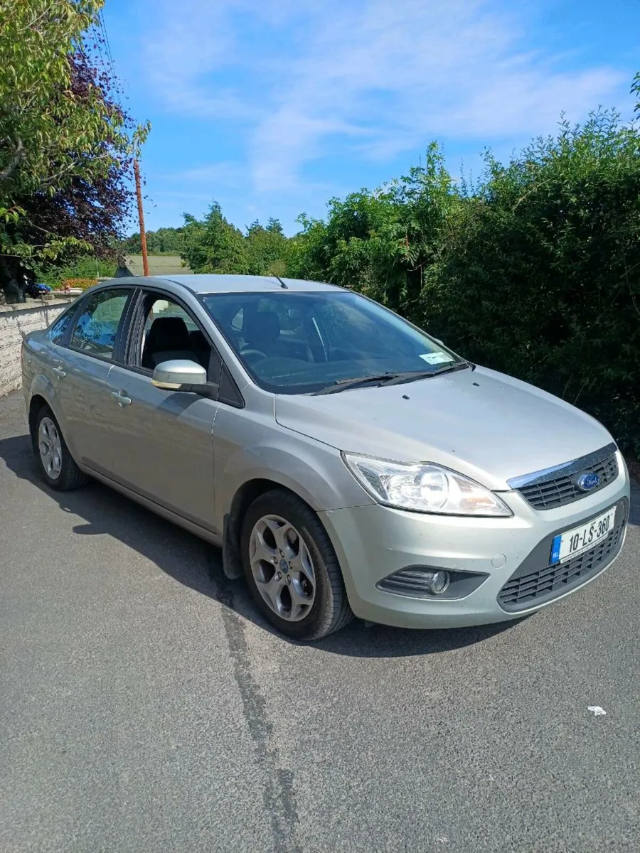 FORD FOCUS 2010 LOW KM 1.6 DIESEL - Image 1
