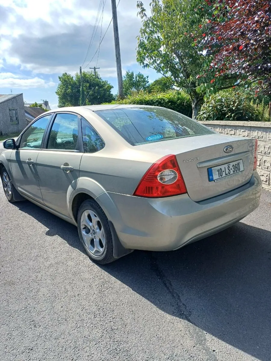 FORD FOCUS 2010 LOW KM 1.6 DIESEL - Image 4