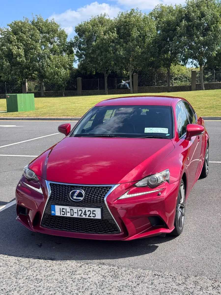Lexus is300h - Image 1