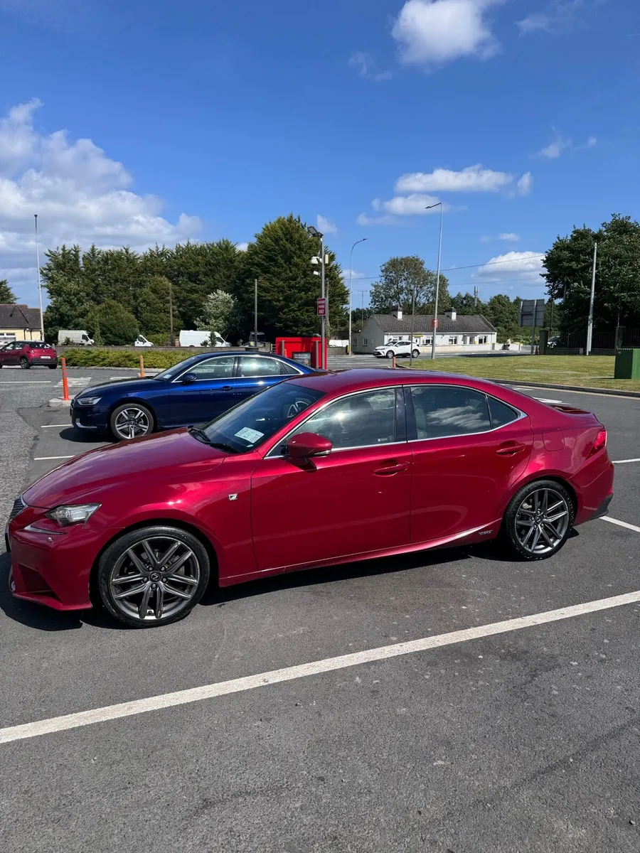 Lexus is300h - Image 3
