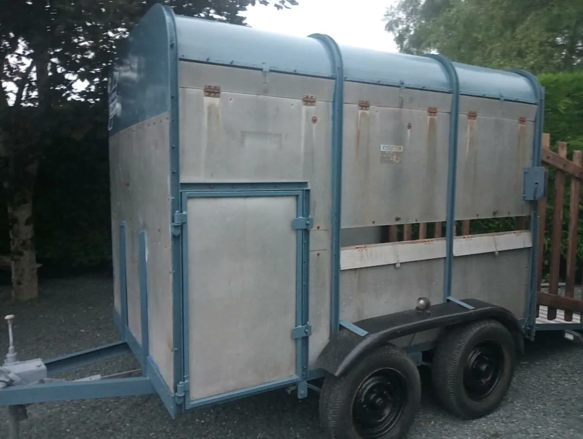 CATTLE TRAILER - Image 1