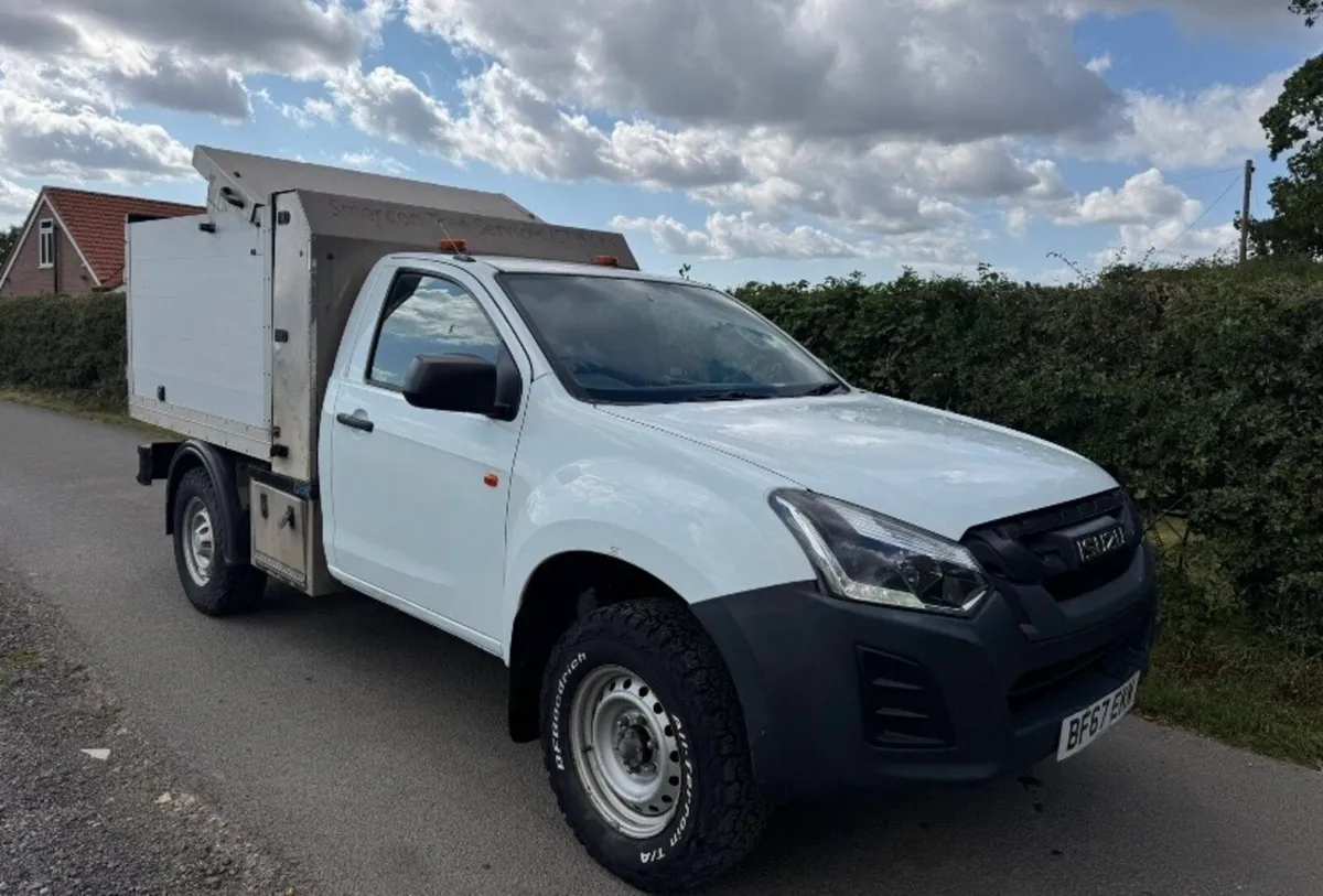 Isuzu De Max Arb Tipper 2018 - Image 2