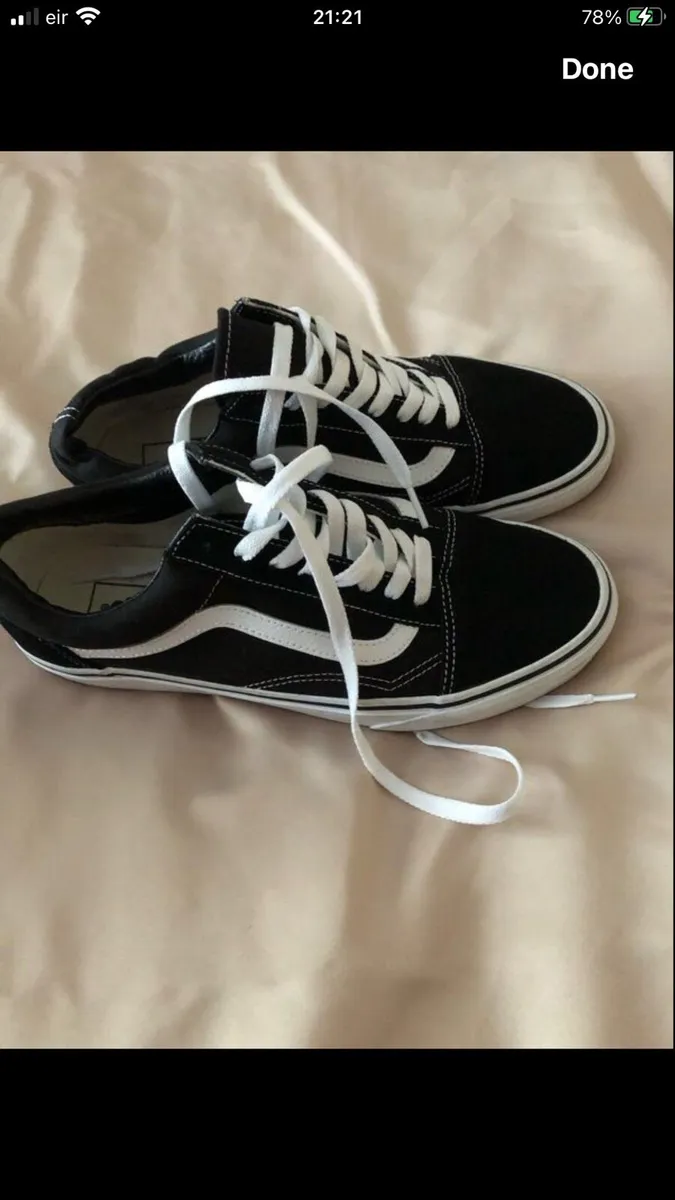 Mens new trainers size 8 €30 - Image 2