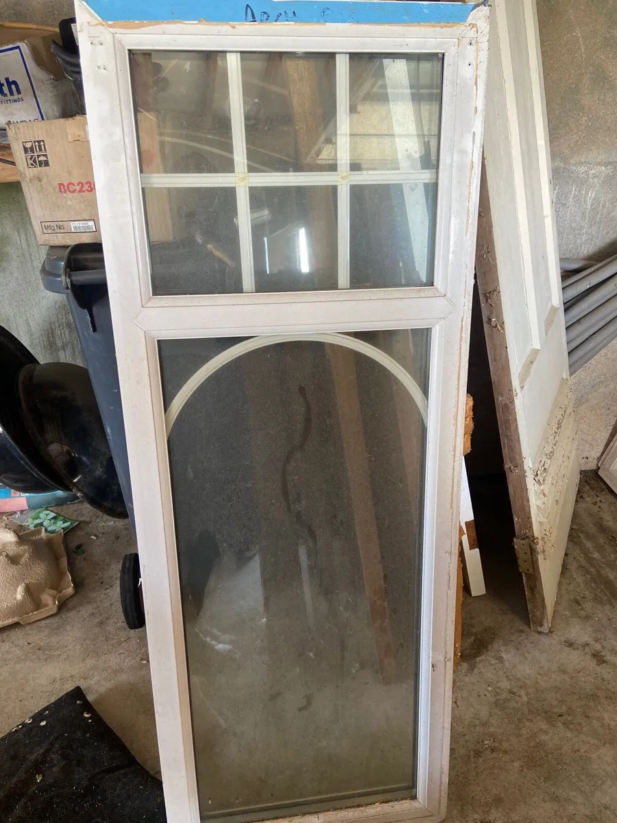 white windows - Image 3
