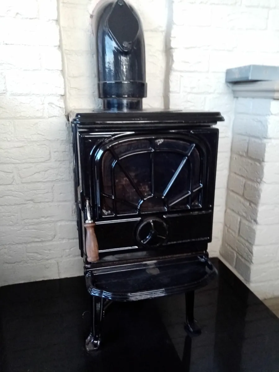 Stove - Image 2