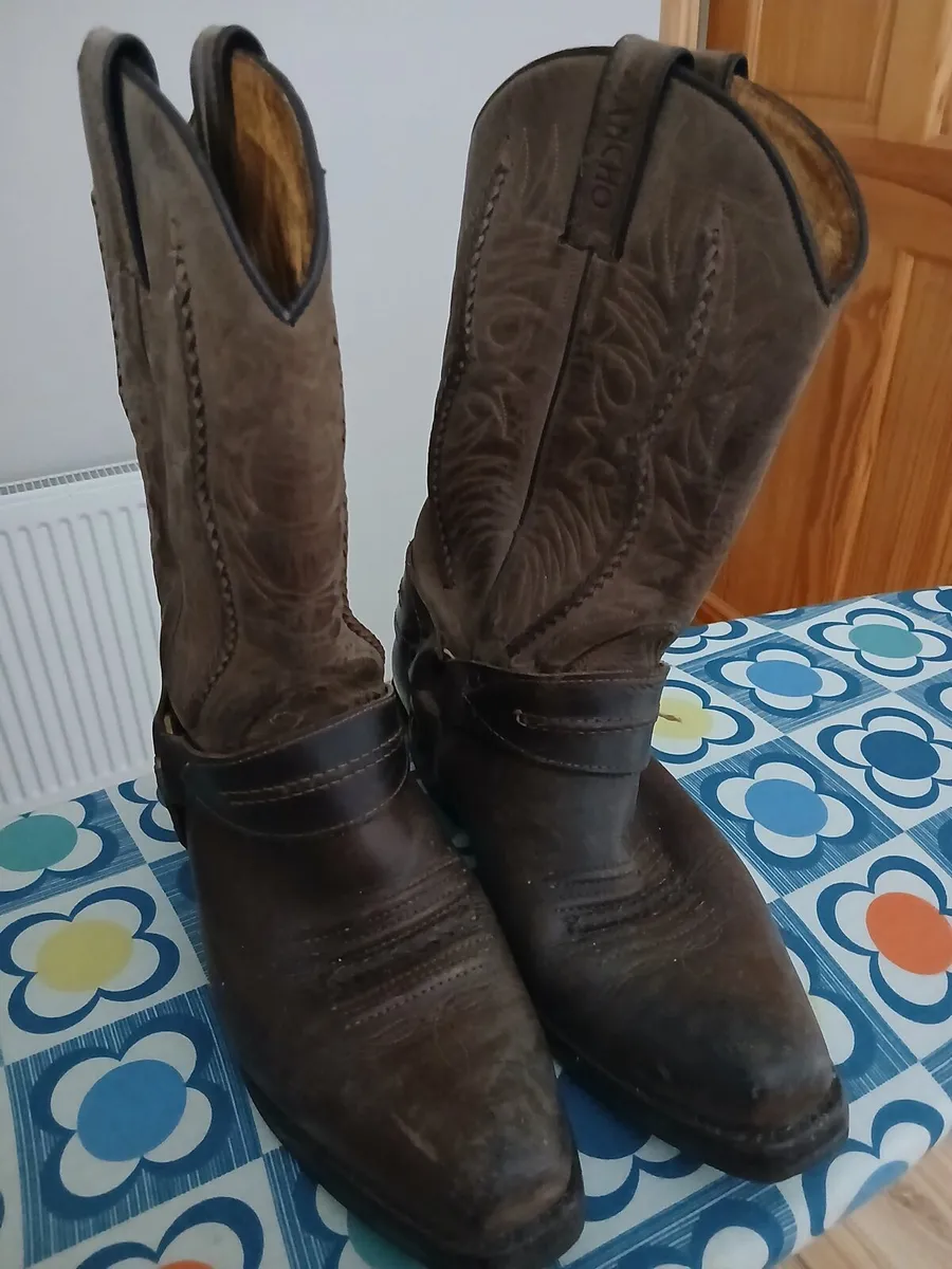 Mens boots