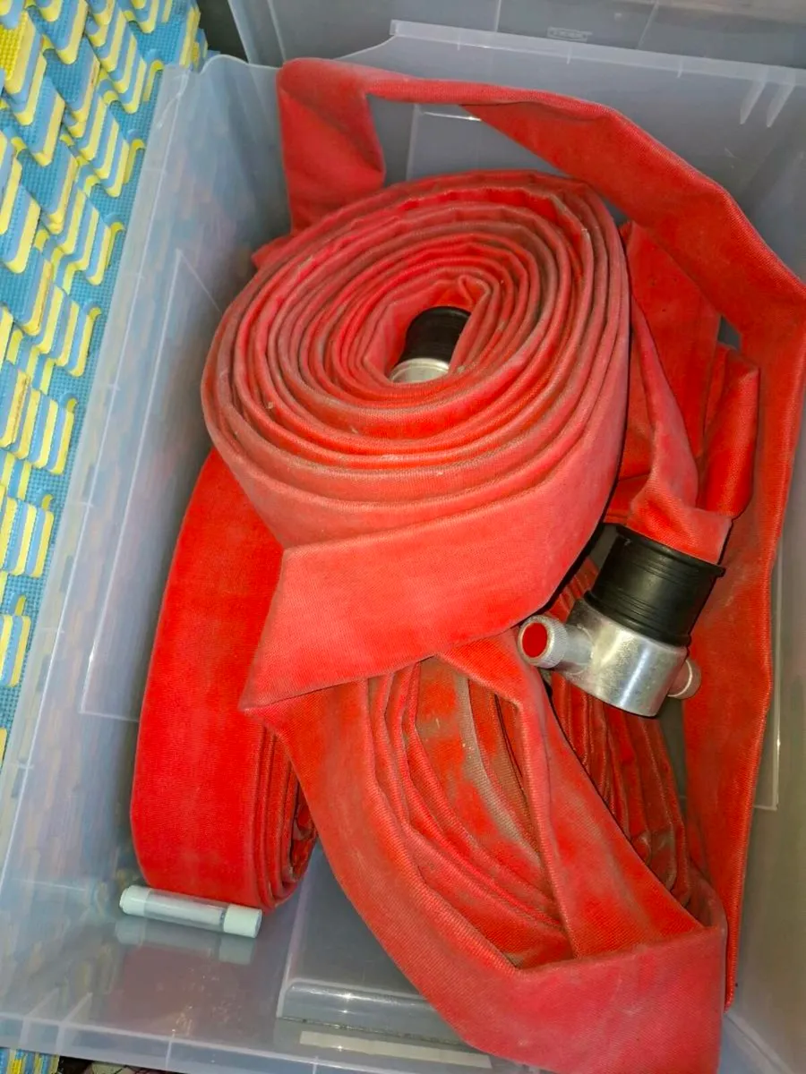 3x Rubberised Fire Hoses - Image 1