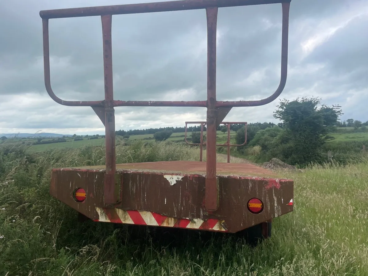 22ft tandem axle bale trailer - Image 2