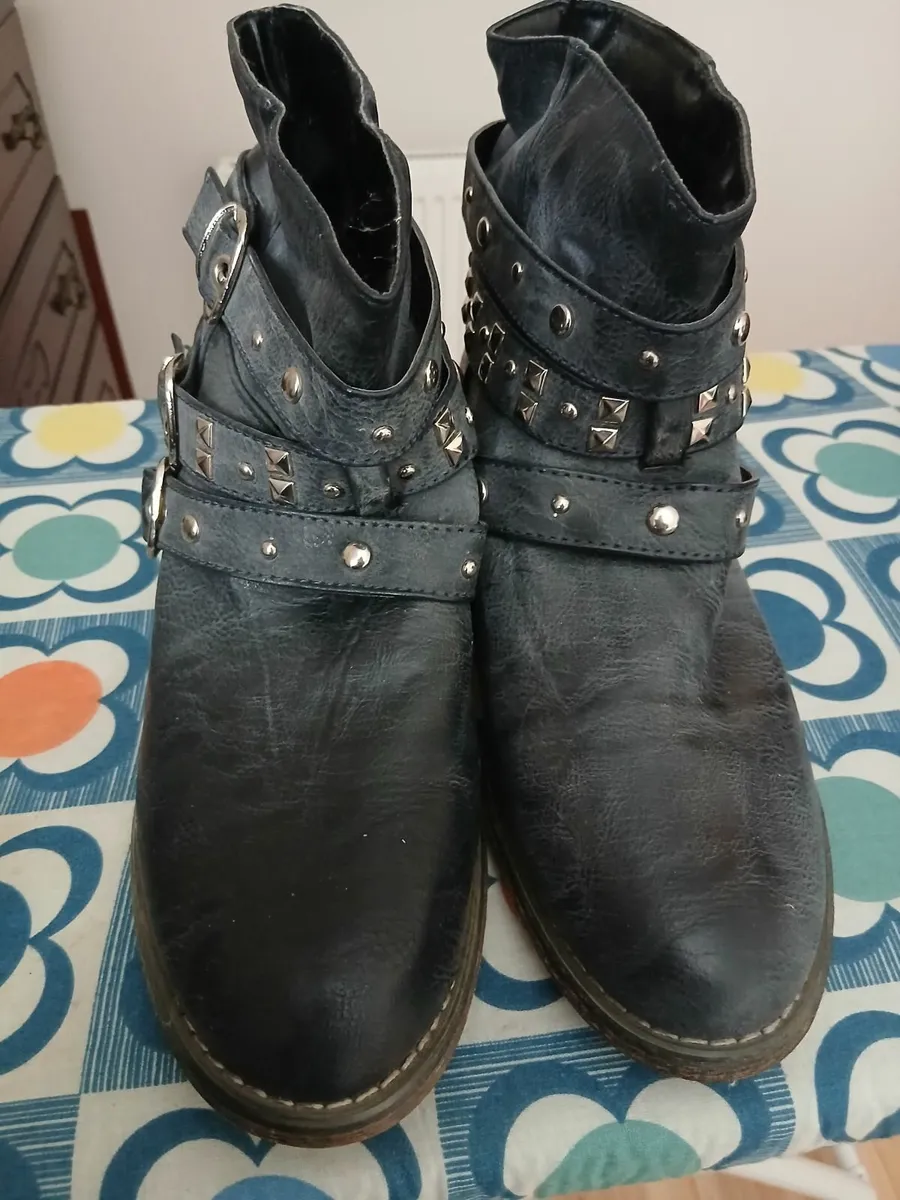 Ladies boots - Image 2