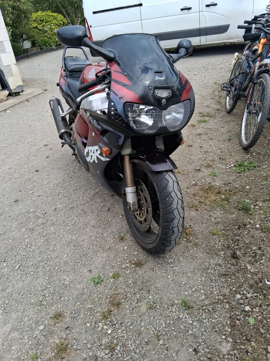 1992 Honda Fireblade. - Image 3