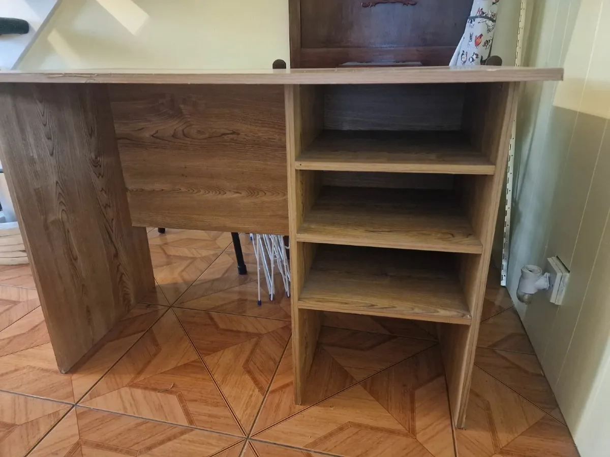 Desk - Image 3