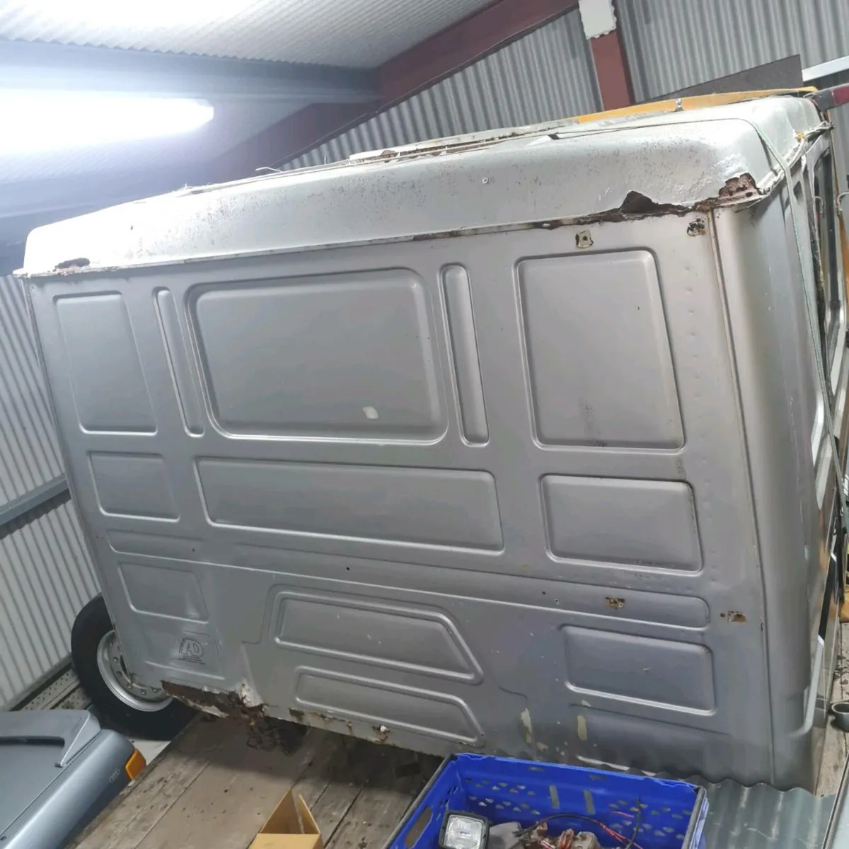 Scania 142 cab for parts selling complete - Image 2