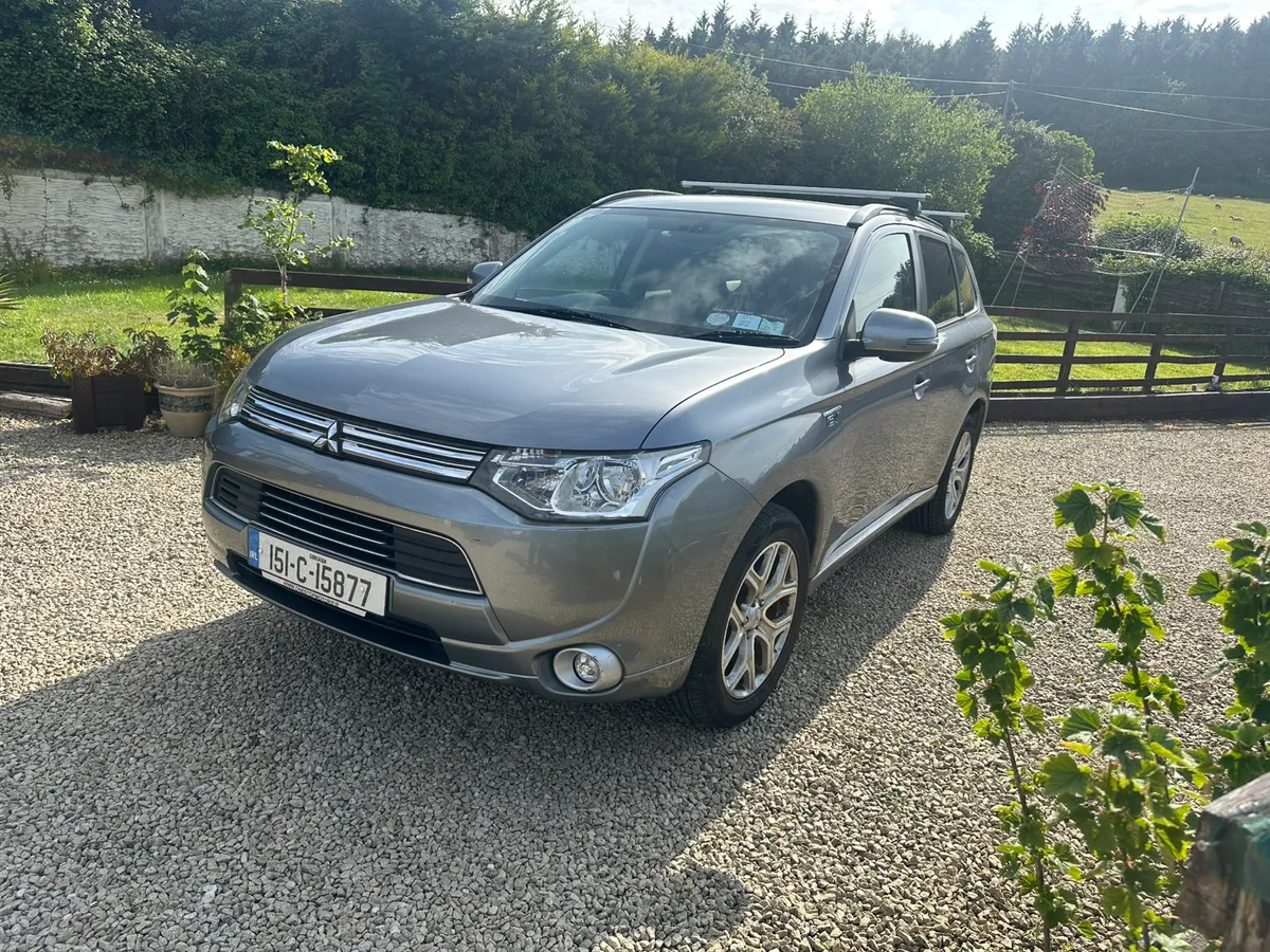 Mitsubishi Outlander Hybrid 5 Seater Auto - Image 2