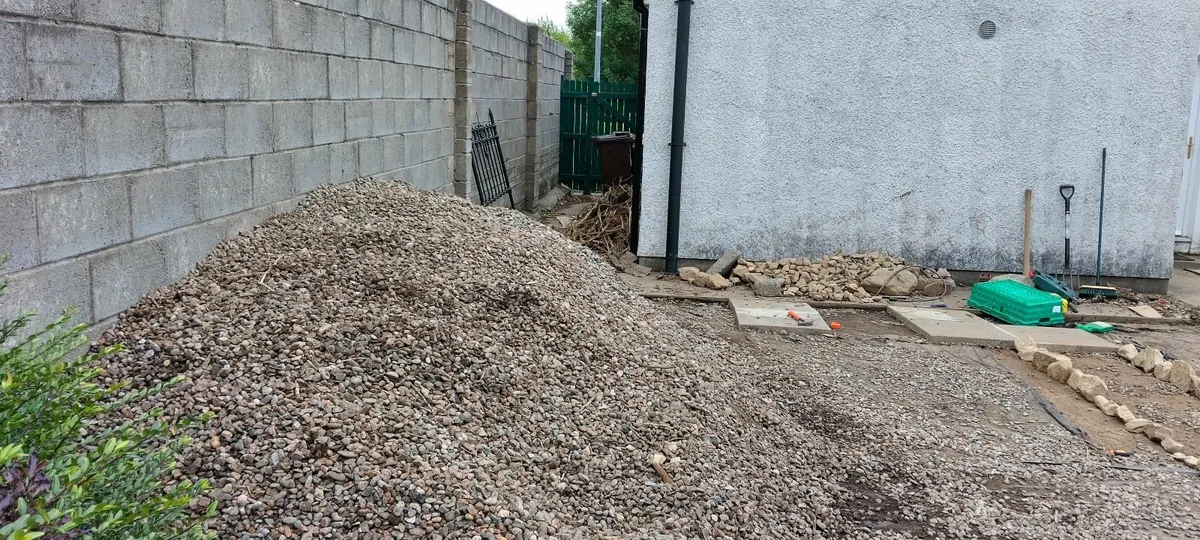Free Gravel - Image 2