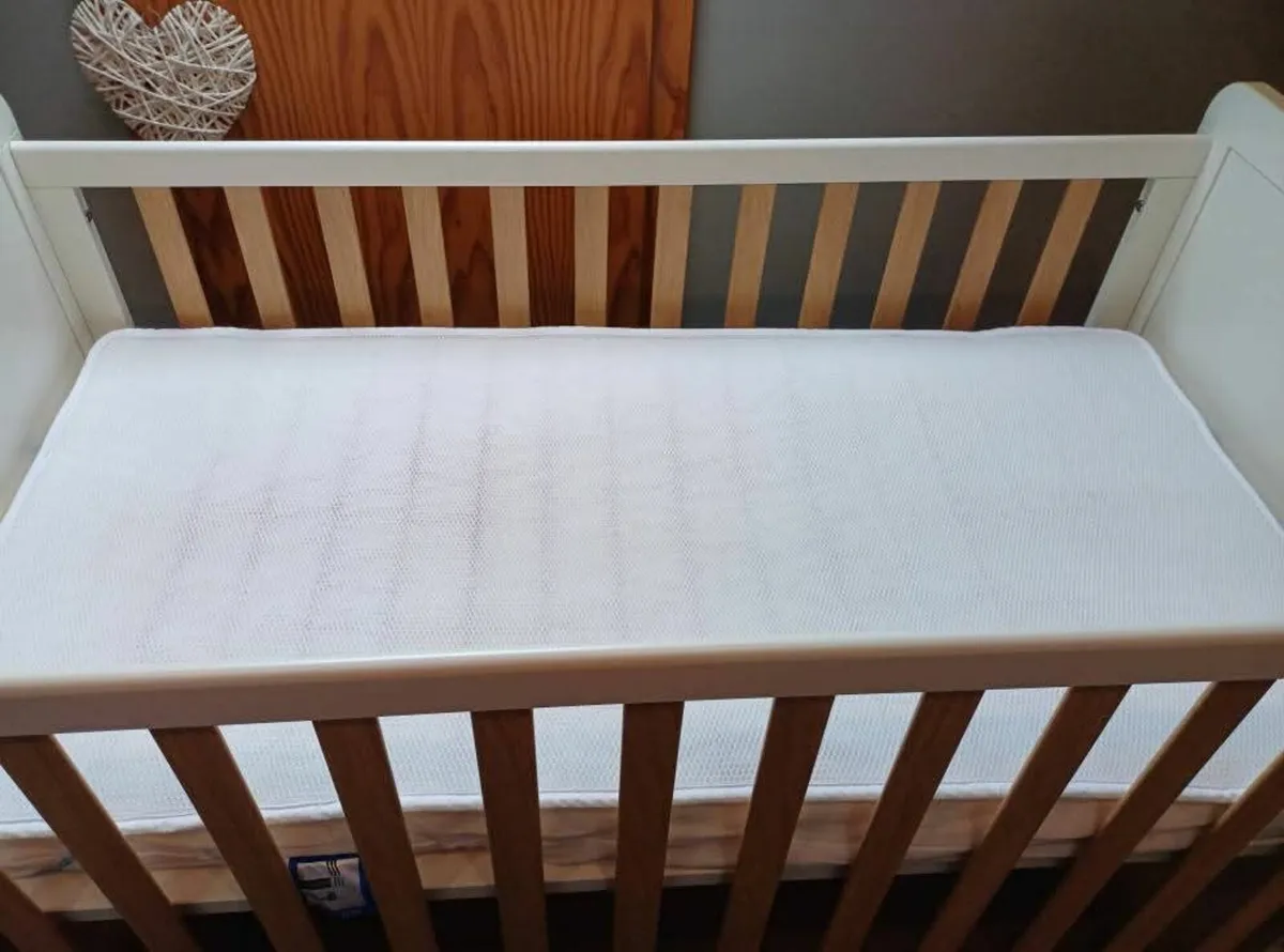 Mamas and Papas Cot/Bed, Changer and Wardrobe - Image 2