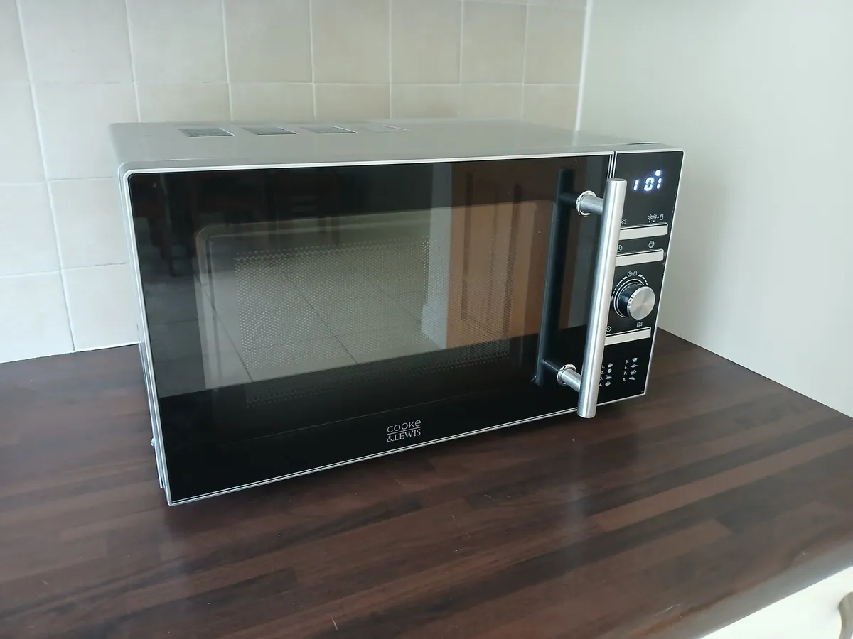 Microwave - Image 1
